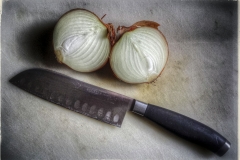 Knife with Onion